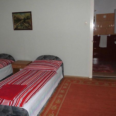 Fenyves Apartman Sárospatak Exteriör bild