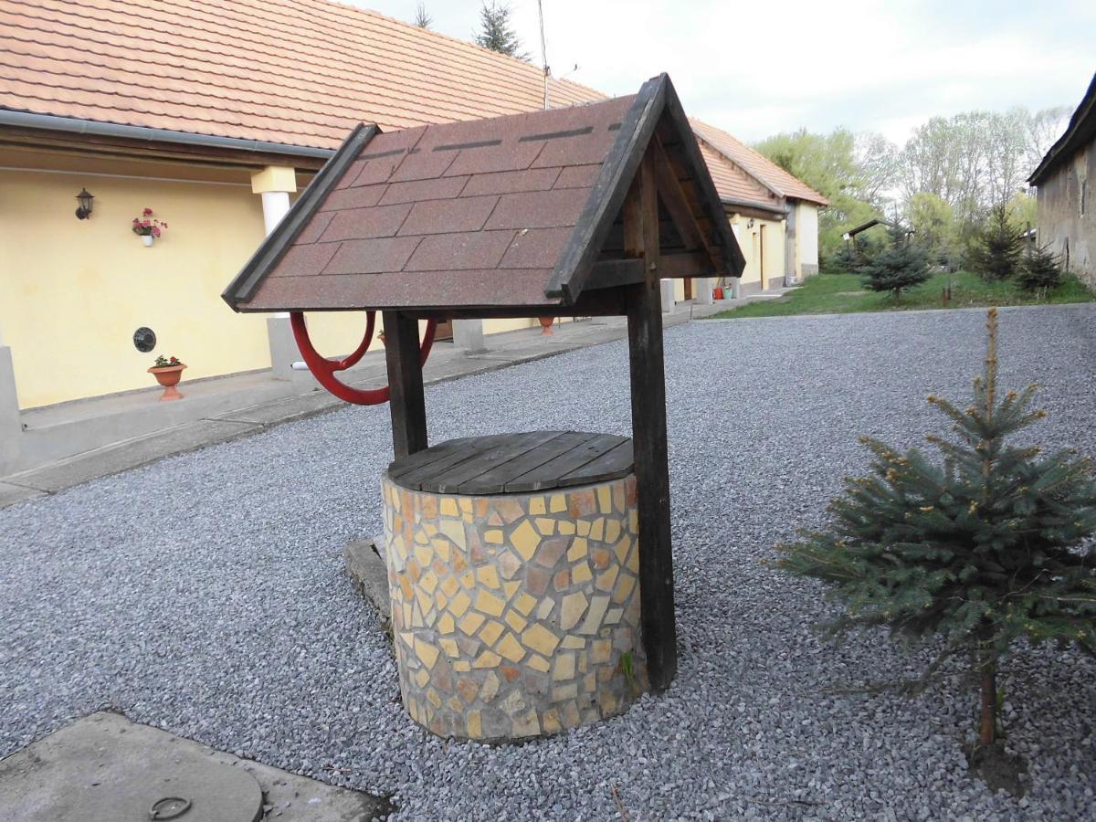 Fenyves Apartman Sárospatak Exteriör bild